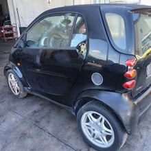 Carica l'immagine nel visualizzatore di Gallery, Ricambi Usati Smart ForTwo 450 2002 Faro a 8 600 Benzina