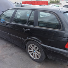 Carica l'immagine nel visualizzatore di Gallery, Ricambi Usati BMW Serie 3 E46 2.0 Diesel 6 Marce 2004