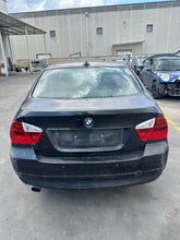 Carica l'immagine nel visualizzatore di Gallery, Ricambi Usati BMW Serie 3 E90 2.0 Diesel 6 Marce 2007