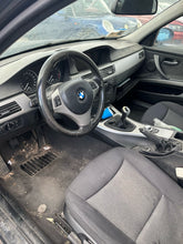 Carica l'immagine nel visualizzatore di Gallery, Ricambi Usati BMW Serie 3 E90 2.0 Diesel 6 Marce 2007