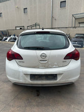 Carica l'immagine nel visualizzatore di Gallery, Ricambi Usati Opel Astra J 1.7 Diesel ( Cod. Motore A17DTR ) 2013