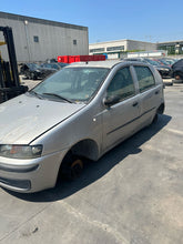 Carica l'immagine nel visualizzatore di Gallery, Ricambi Usati Fiat Punto 188 2 Serie 2001 188A4000
