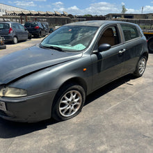 Carica l'immagine nel visualizzatore di Gallery, Ricambi Usati Alfa Romeo 147 2001 1.9 JTD 937A2000