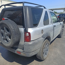 Carica l'immagine nel visualizzatore di Gallery, Ricambi Usati Land Rover Freelander 2.0 Diesel 2003 204D3
