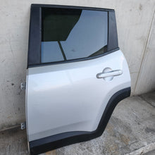 Carica l'immagine nel visualizzatore di Gallery, Image #3