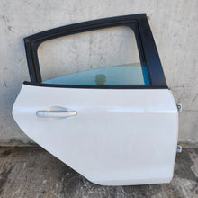 Lade das Bild in den Galerie-Viewer, Image #1