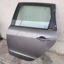 Lade das Bild in den Galerie-Viewer, Image #2