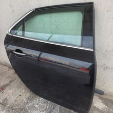 Lade das Bild in den Galerie-Viewer, Image #3