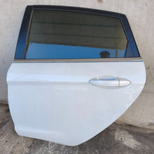 Lade das Bild in den Galerie-Viewer, Image #3
