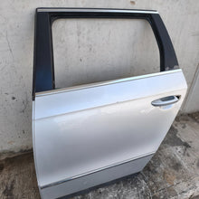 Lade das Bild in den Galerie-Viewer, Image #3
