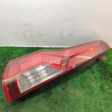 Lade das Bild in den Galerie-Viewer, Image #3