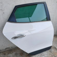 Lade das Bild in den Galerie-Viewer, Image #2