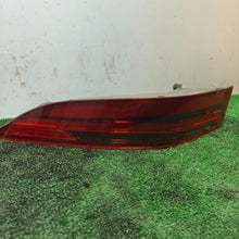 Lade das Bild in den Galerie-Viewer, Image #3