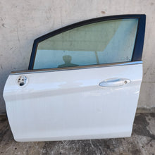 Lade das Bild in den Galerie-Viewer, Image #1