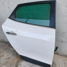 Lade das Bild in den Galerie-Viewer, Image #3