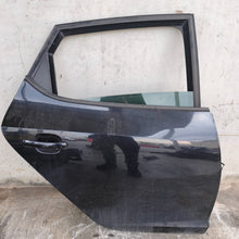 Lade das Bild in den Galerie-Viewer, Image #1
