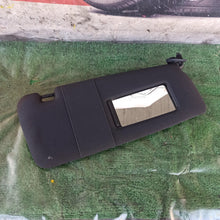 Lade das Bild in den Galerie-Viewer, Image #3