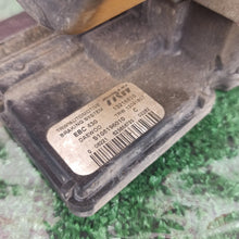 Carica l'immagine nel visualizzatore di Gallery, Image #3