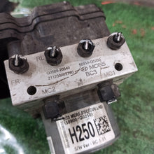 Carica l'immagine nel visualizzatore di Gallery, Image #5