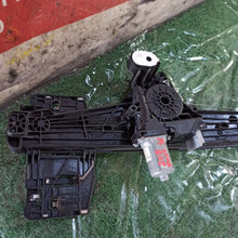 Carica l'immagine nel visualizzatore di Gallery, Image #2