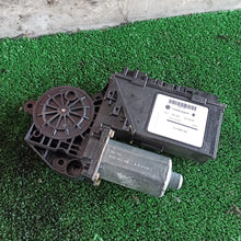 Carica l'immagine nel visualizzatore di Gallery, Image #1