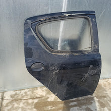 Lade das Bild in den Galerie-Viewer, Image #3