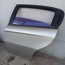 Carica l'immagine nel visualizzatore di Gallery, Image #3