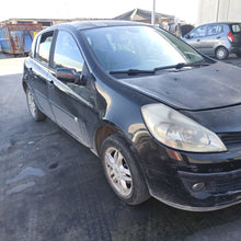 Carica l&#39;immagine nel visualizzatore di Gallery, Ricambi Usati Renault Clio 3 1.5 dci Diesel ( Cod. Motore K9K ) 2007
