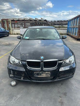 Carica l&#39;immagine nel visualizzatore di Gallery, Ricambi Usati BMW Serie 3 E90 2.0 Diesel 6 Marce 2007
