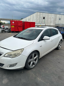 Ricambi Usati Opel Astra J 1.7 Diesel ( Cod. Motore A17DTR ) 2013