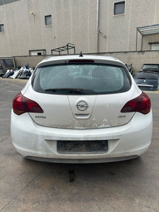 Ricambi Usati Opel Astra J 1.7 Diesel ( Cod. Motore A17DTR ) 2013
