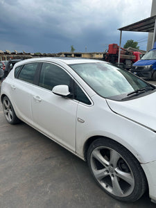 Ricambi Usati Opel Astra J 1.7 Diesel ( Cod. Motore A17DTR ) 2013