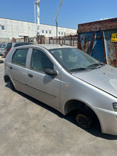 Carica l&#39;immagine nel visualizzatore di Gallery, Ricambi Usati Fiat Punto 188 2 Serie 2001 188A4000
