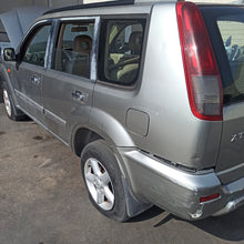 Carica l&#39;immagine nel visualizzatore di Gallery, Ricambi Usati Nissan X Trail 2.2 Diesel 2003 ( Cod. Motore YD22 )
