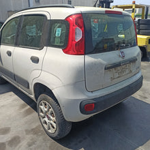 Carica l&#39;immagine nel visualizzatore di Gallery, Ricambi Usati  Fiat Panda 312 900 Twin Air ( Codice Mot. 312A2000 )2013
