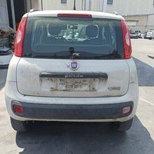 Carica l&#39;immagine nel visualizzatore di Gallery, Ricambi Usati  Fiat Panda 312 900 Twin Air ( Codice Mot. 312A2000 )2013
