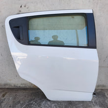 Lade das Bild in den Galerie-Viewer, Image #1
