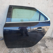Lade das Bild in den Galerie-Viewer, Image #1
