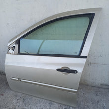 Lade das Bild in den Galerie-Viewer, Image #3
