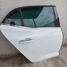 Carica l'immagine nel visualizzatore di Gallery, Image #3

