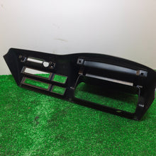 Lade das Bild in den Galerie-Viewer, Image #3
