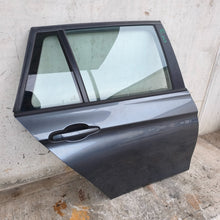 Carica l'immagine nel visualizzatore di Gallery, Image #3
