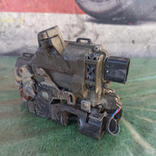 Lade das Bild in den Galerie-Viewer, Image #3

