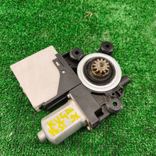 Lade das Bild in den Galerie-Viewer, Image #3
