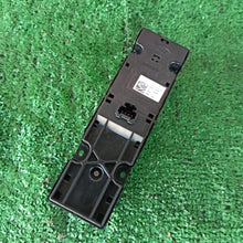 Lade das Bild in den Galerie-Viewer, Image #3
