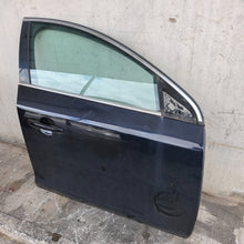 Lade das Bild in den Galerie-Viewer, Image #3
