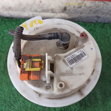 Lade das Bild in den Galerie-Viewer, Image #3
