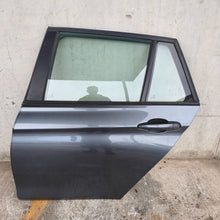 Carica l'immagine nel visualizzatore di Gallery, Image #1
