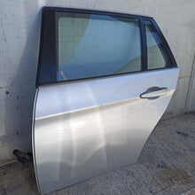 Lade das Bild in den Galerie-Viewer, Image #1
