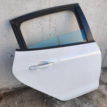 Lade das Bild in den Galerie-Viewer, Image #2
